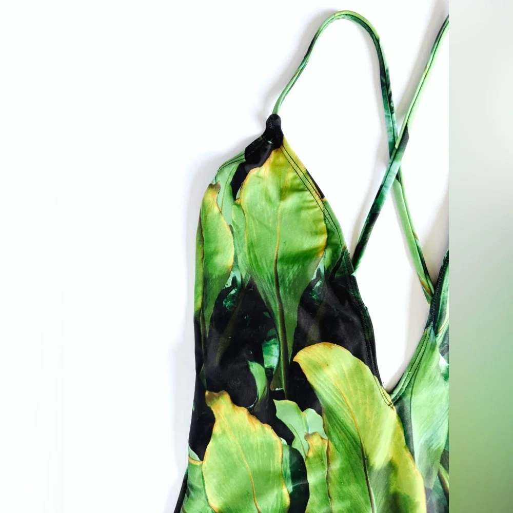 Forever 21 Tropical Green Plunge Neckline One Piece Swimsuit - Size Medium - Picture 3 of 5